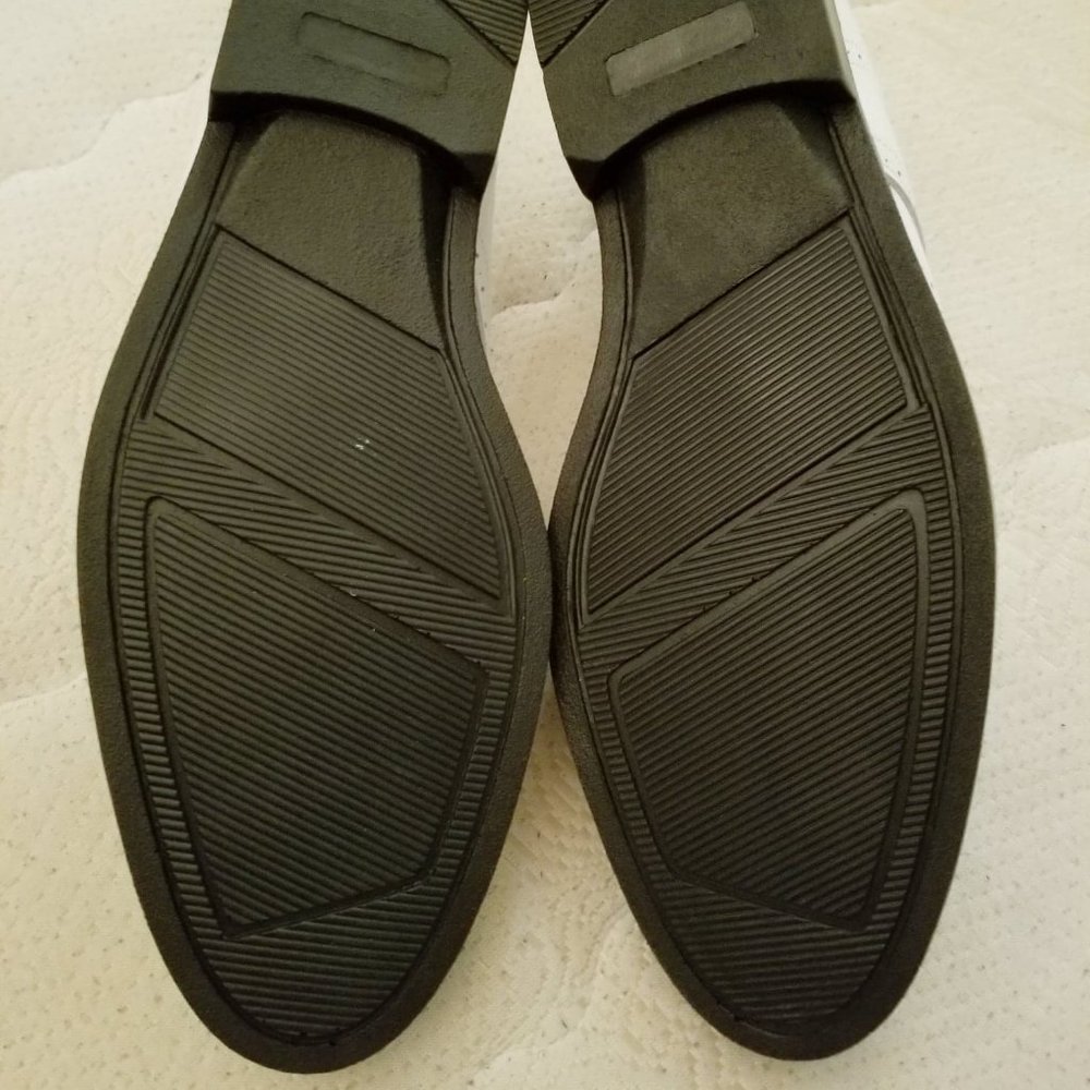 Shoes - Picture 3 of 6